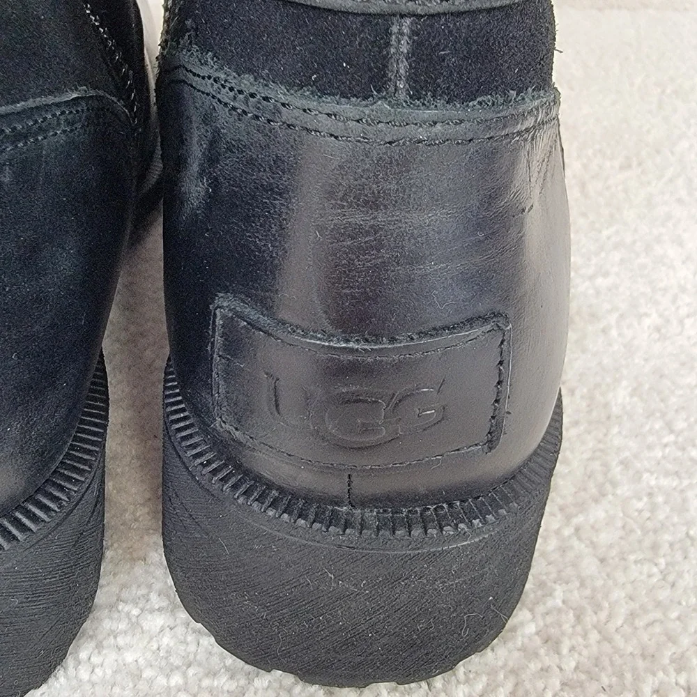 UGG‎ Women's 9 Elings Black Leather Shearling Gorpcore Moto Waterproof Boots
